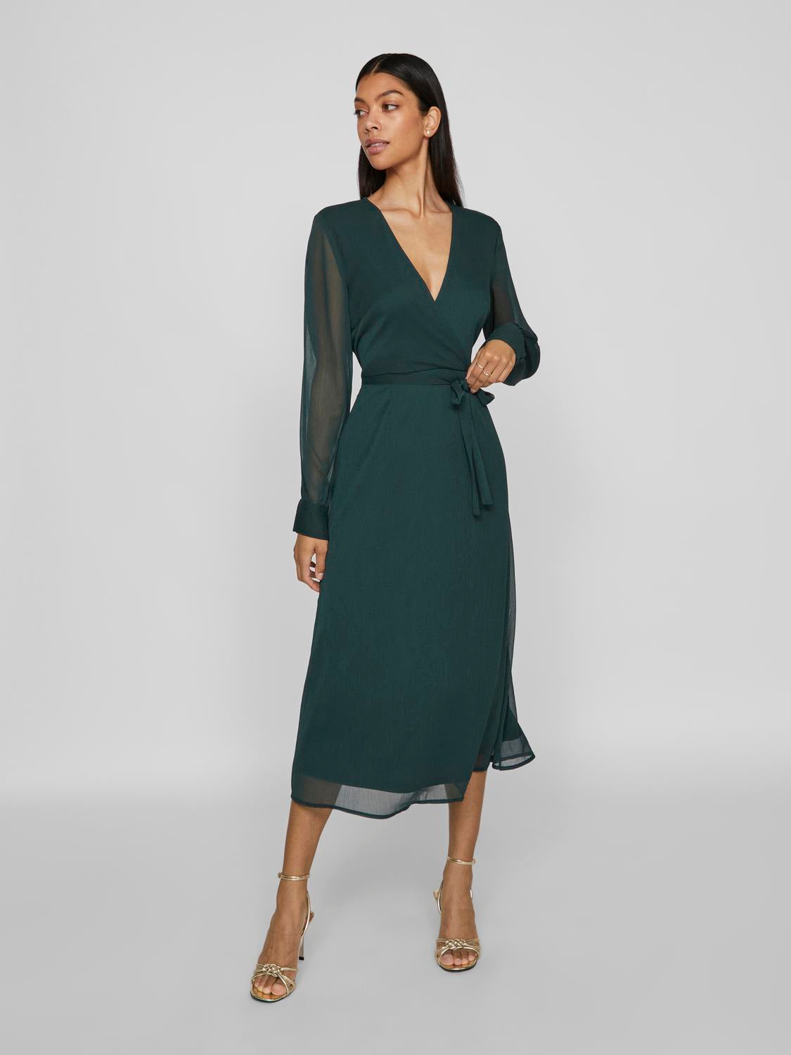 model_shot-front
